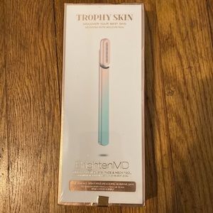NWT! Trophy Skin BrightenMD Multifunction Eye/Face/Neck Tool
